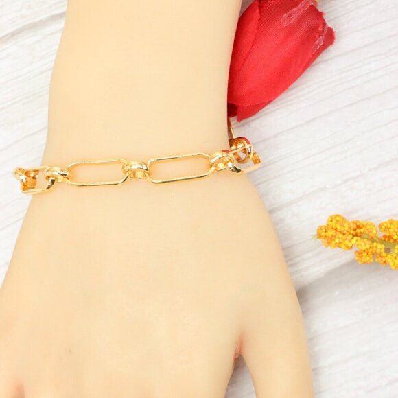 "Trendy Handmade Bracelet – A Thoughtful Gift for Girls & Women | UNVRC1569 - Picture 2 of 10